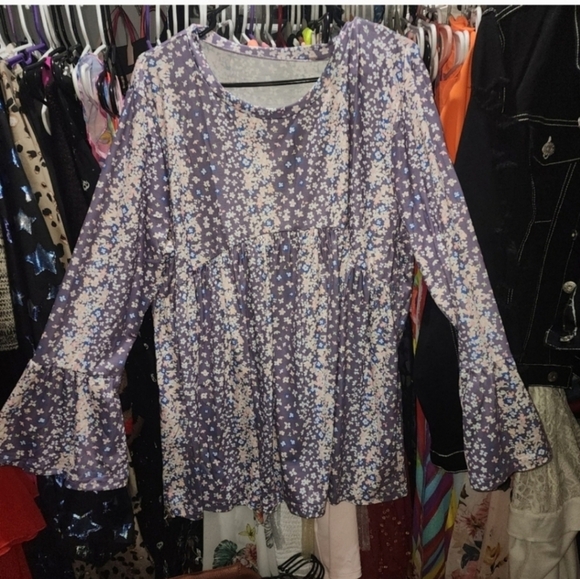 🍂🍁Nwot Boutique 1x floral top - Picture 2 of 4